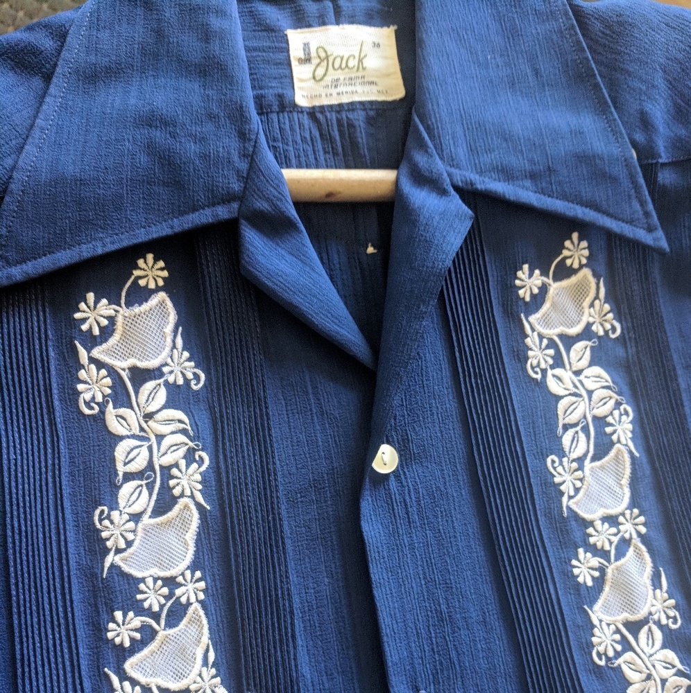 Vintage embroidered blouse - Size M